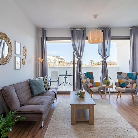Livia Studio Apartment In Larnaca Eksteriør billede